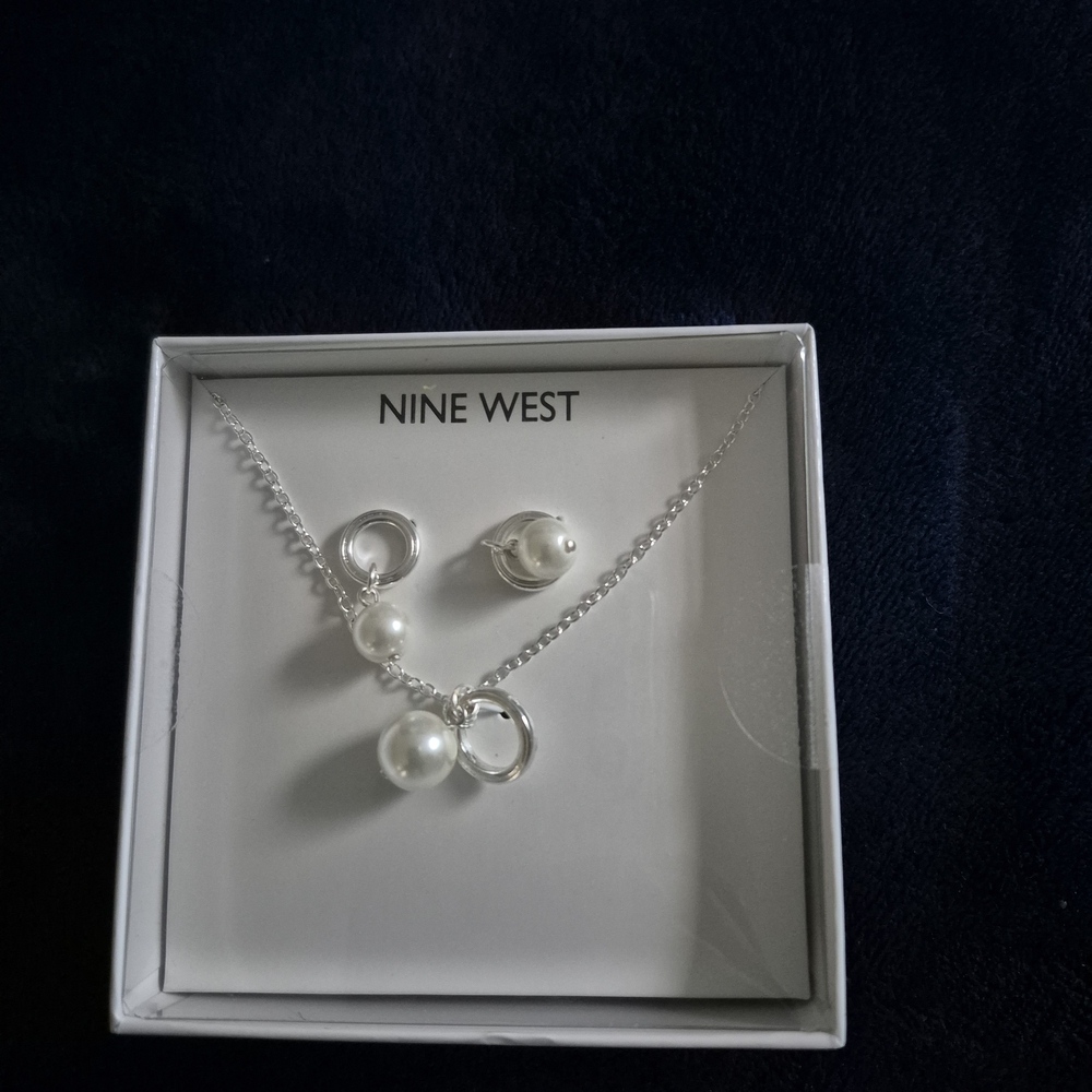 Nine West Silver and Pearl Jewelry Set